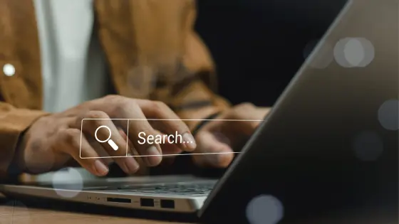 Professional using Google Keyword Scrapers to extract US search data for SEO